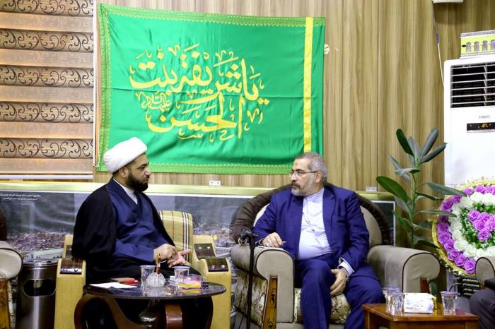 أسَتقبَل سَماحة الشيخ : رَؤوف الفتلاويَّ (دامَ توفيقهُ) الأمينُ الخاص لمزار العَلويَّة الطاهرة شَريفة بنت الإمامُ الحَسن المجتبى(عليهما السلام) القنصل