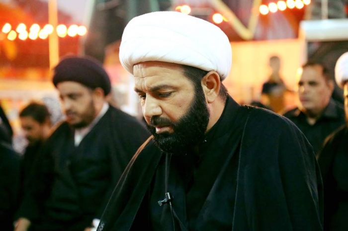 اقيمت صلاة الجماعة المباركة في الصحن الشريف بأمامة سماحة الشيخ طاهر الخاقاني ( دام توفيقه ) وفقنا الله وإياكم لأداء فرائضه .