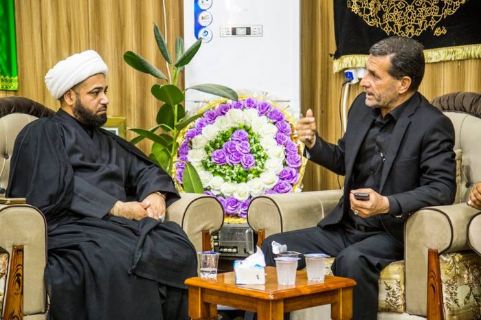 أسَتقبَل الأمينُ الخاص لمزار العَلويَّة الطاهرة شَريفة بنت الإمامُ الحَسن المجتبى(عليهما السلام) الحاج : عبد الكريم الأنباري رئيس قسم الصيانة في العتب