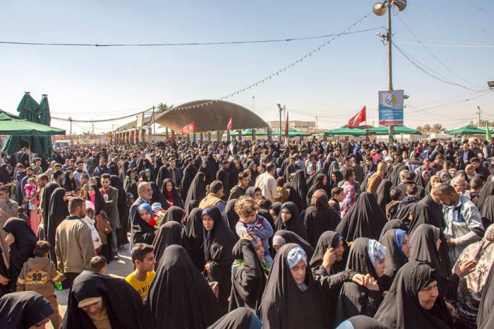حركة الزائرين في مرقد العلوية شريفة بنت الامام الحسن المجتبى (ع)