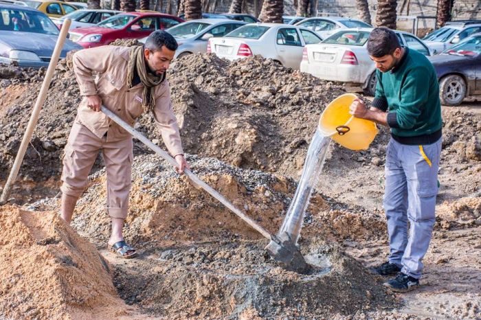 جانب من أعمال الشعبة الهندسية التابع لمرقد العلوية شَريفة بنت الإمامُ الحَسن المُجتبى (عليهما السلام) .