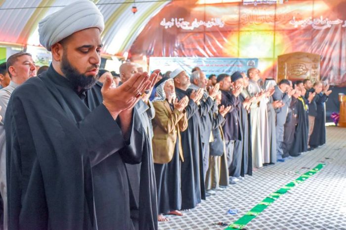 اقيمت صلاة الجماعة المباركة في الصحن الشريف بأمامة سماحة الشيخ رؤوف الفتلاويَّ ( دام توفيقه )