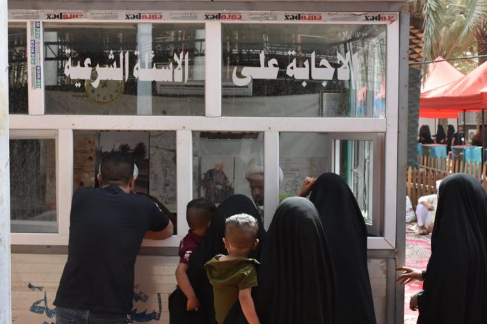الامانة الخاصة تخصص محطات للإجابة عن الاستفتاءات الشرعية خدمةً لزائريها .