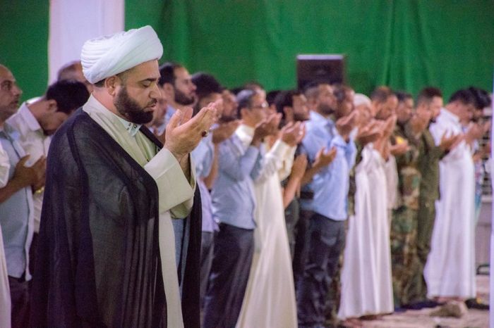 صلاة عيد الفطر المبارك في سرداب السيدة نرجس(ع)