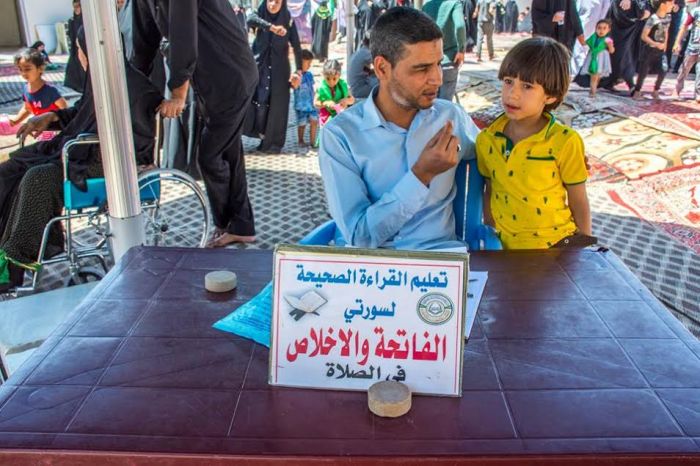تصحيح القراءة لسورتي الفاتحة والاخلاص وباقي أذكار الصلاة .