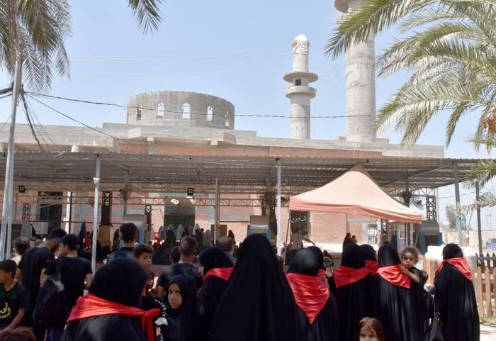 عوائل شهداء الحشد الشعبي والقوات الامنية من محافظة ميسان في ضيافة مرقد الشريفة بنت الحسن ( ع )