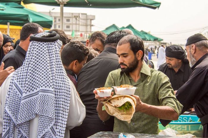 المواكب الحسينية في ذكرى استشهاد الأمام السجاد_ع خدمات مباركة ومراسيم مهيبه .