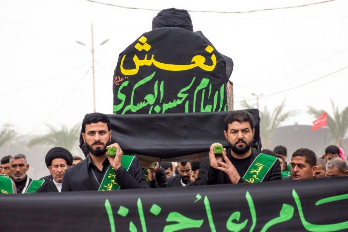 اقامت الامانة الخاصة لمرقد العلوية الشريفة بنت الامام الحسن ( ع ) تشييعاً رمزياً لنعش الأمام الحسن العسكري ( عليه السلام) .