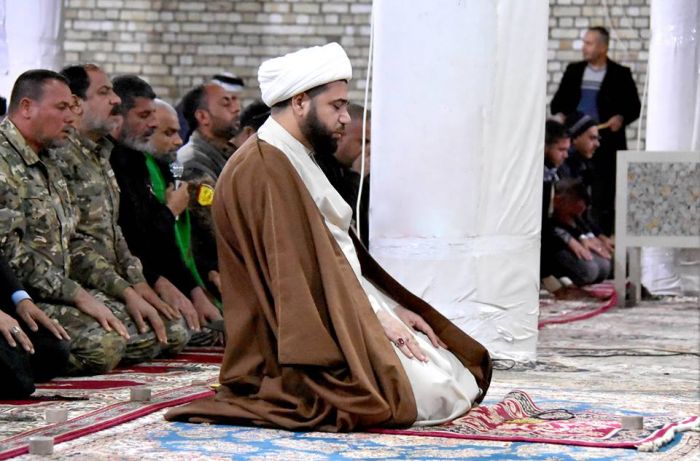 صلاة الجماعة العِبادية في مرقد العلوية الشريفة بنت الإمامُ الحَسن المُجتبى (عليهما السلام )