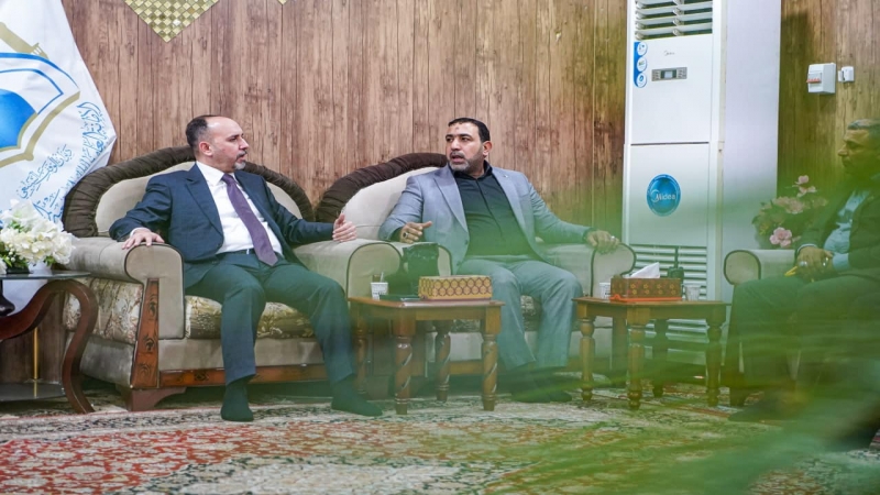 وفد رفيع المستوى من أمانة العاصمة بغداد يتشرف بزيارة قبر ريحانة الإمام المجتبى (ع)