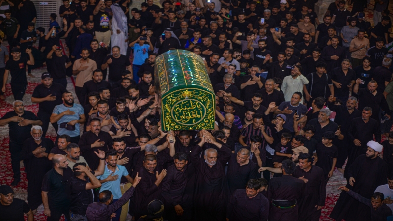 التشيع الرمزي لنعش العلوية الشريفة فاطمة بنت الامام الحسن المجتبى (ع)