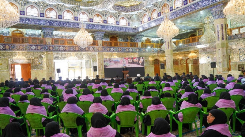 شهد رواق ام البنين في مرقد العلوية الشريفة بنت الحسن المجتبى (ع) اقامت مهرجان لتكريم عوائل الشهداء والايتام و برعاية الامانة العامة للمزارات الشيعية