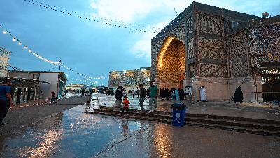 زخات المطر تهطل على ضريح السيدة الشريفة بنت  الامام الحسن المجتبى (عليهما السلام)