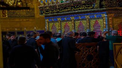 الآف الزائرين يحيون ليلة العاشر من شهر محرم الحرام  في مرقد الشريفة بنت الامام الحسن المجتبى (ع)