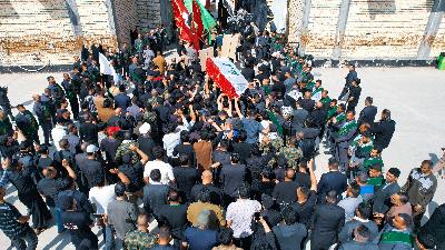 مراسيم استقبال وتشييع الشهيد احمد حامد   بعد أن أوصى بوصيته بأن يوصلوا بجنازته للسيدة الشريفة بنت الإمام الحسن المجتبى