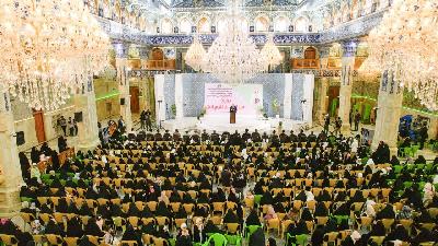 مهرجان تكليف لفتيات بلغن السن الشرعي في مرقد العلوية الشريفة بنت الإمام الحسن (ع)