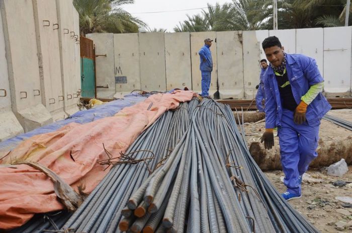 المباشرة في تسليح الحرم الشريف .