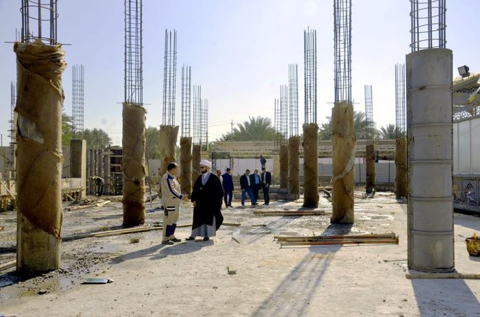 تستمر شركة وهج الرعد العراقيه بأعمالها حيث باشرت صباح اليوم برفع القالب الحديدي والخشبي
