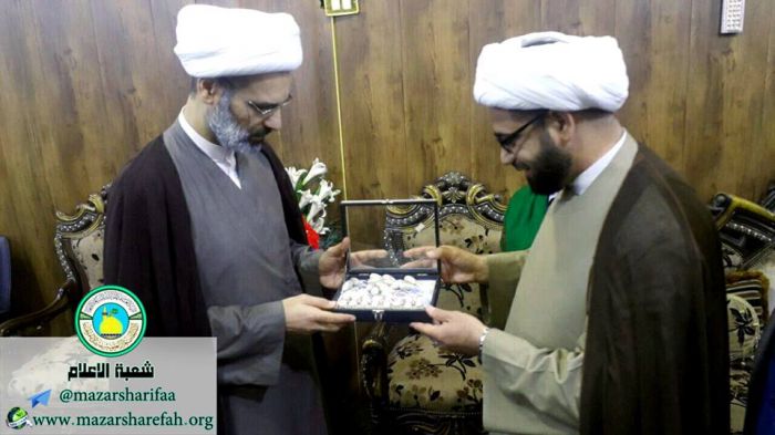 زارَ وفدٌ مِن الأمانة الخاصة لمزار العَلويَّة الطاهرة شَريفة بنت الإمامُ الحَسن المُجتبى (عليهما السلام) الأمين العام للمزارات الشيعية الشريفة سَماحَة