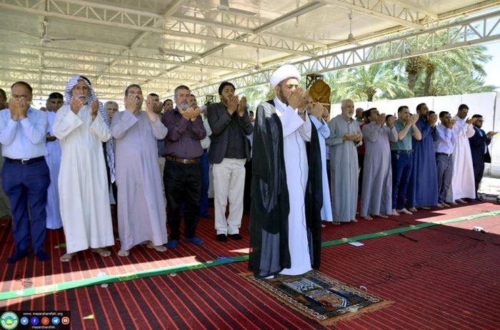 صلاة الجماعة العِبادية في مزار العلوية شريفة بنت الإمامُ الحَسن المُجتبى (عليهما السلام ) بإمامة سماحة الشيخ حامد الجماليَّ (دام توفِقُهُ) .