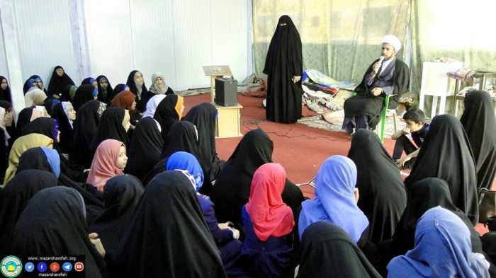 محاضرة دينية توجيهية على مسامع وفد الطلبة
