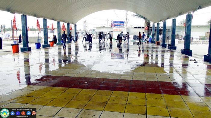 حملة تنظيف واسعة شملت غسل الشوارع المؤدية للحرم المطهر و المحيطه به .