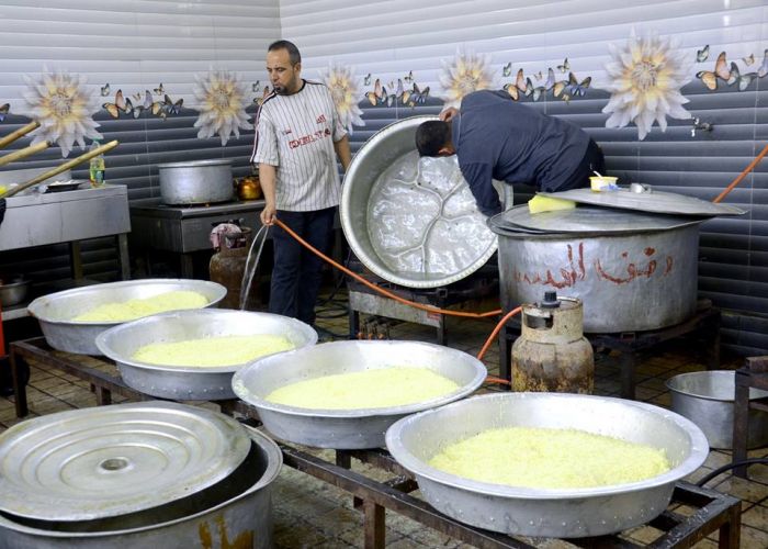 كريم آل محمد الإمام السَّبط الحَسن المجتبى (سلامُ الله تعالى عَليه) يستضيف زائرين أبنته السيدة المظلومة : شريفة (سلامُ الله عليها).