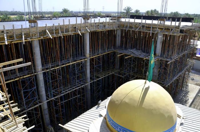 صب سقف الحرم المطهر/ المقطع (A ) .