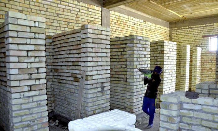 بأشرافِ وَمتابعة من قبل دائرة المُهندس المقيم و الشعبة الهندسية التابعة لمزار العَلويَّة شريفة بنت الأمام الحَسن المُجتبى (عليهما السلام).