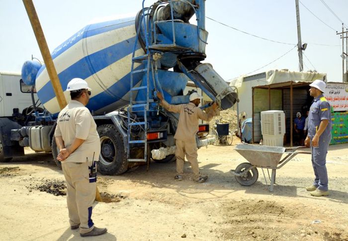 جانب من أعمال الشعبة الهندسية التابعة لمزار العَلويَّة شريفة بنت الأمام الحَسن المُجتبى (عليهما السلام) وتأتي هذه الأعمال ضمن مشروع إعادة الأعمار والت