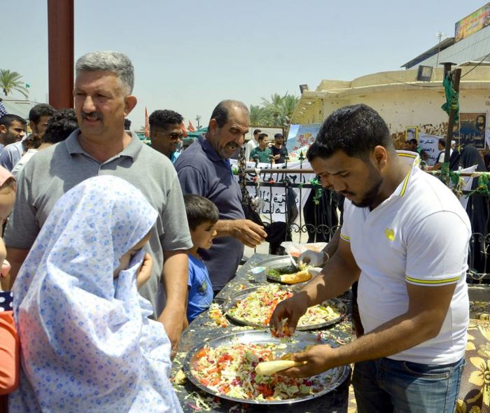 تَستمر وحدة الشعائر والمَواكب الحُسينية في المَزار المُطهر بأستقبال المَواكب القادمة لزيارة السَيَّدة العلويَّة شريفة بنت الإمام الحسن المجتبى (عليهما