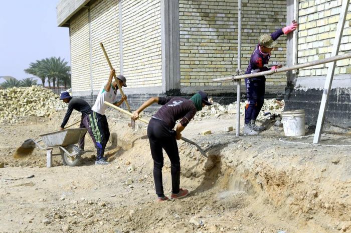 بأشرافِ وَمتابعة من قبل دائرة المُهندس المقيم و الشعبة الهندسية التابعة لمزار العَلويَّة شريفة بنت الأمام الحَسن المُجتبى (عليهما السلام)