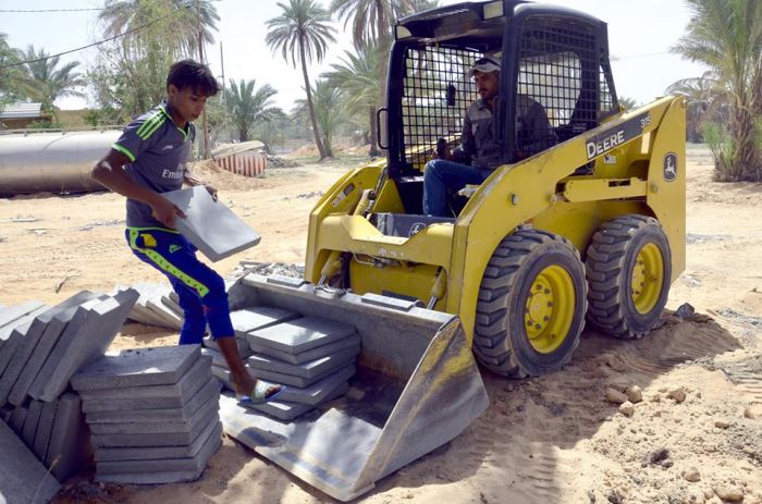 تواصل الشعبة الهندسية والصيانة والزراعة في أعمالها ضمن مشروع الإعمار والتوسعة