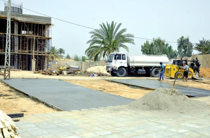 تواصل الشعبة الهندسية والصيانة والزراعة أعمالها ضمن مشروع الإعمار والتوسعة ،حيث تستمر بالأشراف على تطبيق وصب أرضية صحن السيدة الطاهرة ام البنين (عليها