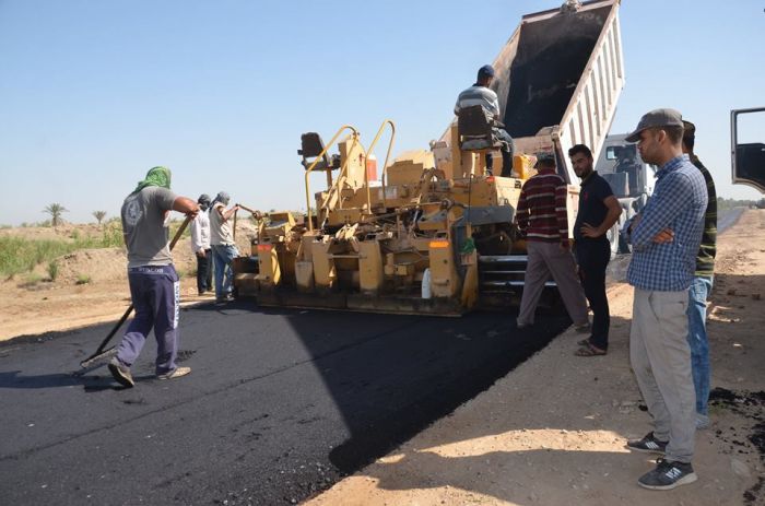 إكساء طريق السيدة من جهة أبي غرق وبمسافة خمس مائة متر
