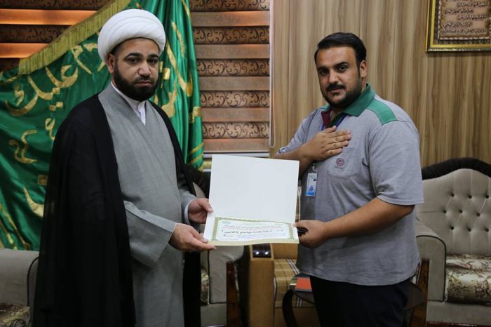 استشعاراً بالخدمة الكبيرة والعطاء المتواصل من قبل منتسبي المزار تم تكريمهم بكتب شكر وتقدير من قبل الامانة الخاصة لمرقد العلوية شريفة بنت الامام الحسن
