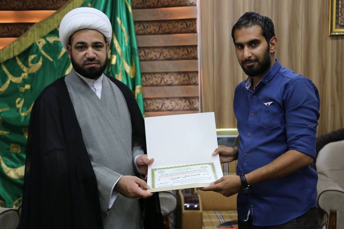 استشعاراً بالخدمة الكبيرة والعطاء المتواصل من قبل منتسبي المزار تم تكريمهم بكتب شكر وتقدير من قبل الامانة الخاصة لمرقد العلوية شريفة بنت الامام الحسن