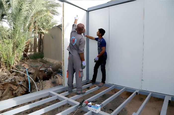 الكوادر الفنية في شعبة الصيانة التابعة للمرقد الشريف تواصل اعملها في خدمة العلوية الطاهرة شريفة بنت الامام الحسن المجتبى (عليهما السلام)