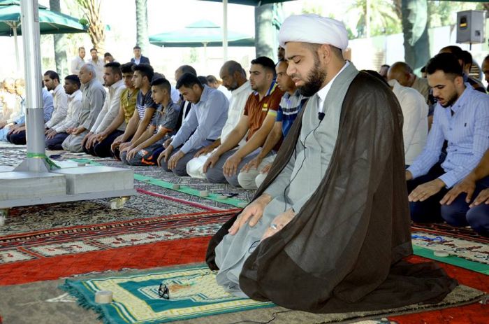 أقيمت صلاة العيد العبادية في الصحن الشريف لمرقد العلوية الطاهرة شريفة بنت الإمام الحسن المجتبى (عليهما السلام)