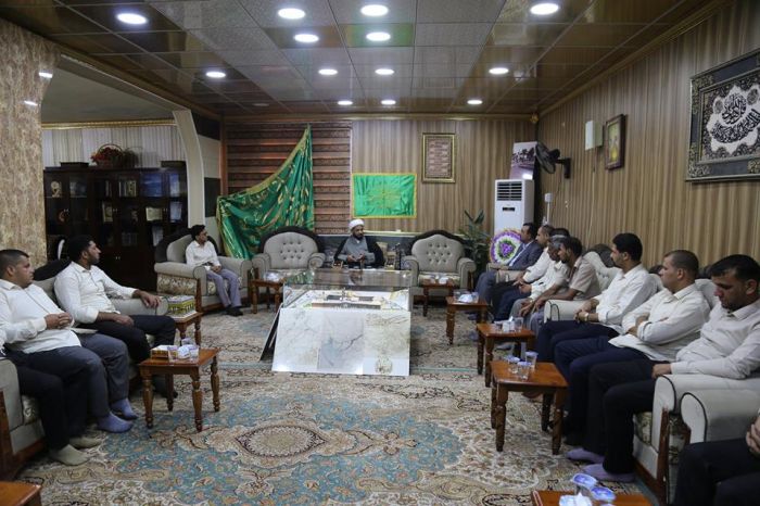 استقبل الامين الخاص لمرقد العلوية الطاهرة شريفة بنت الحسن (ع) سماحة الشيخ رؤوف الفتلاوي (دام توفيقه) موظفي المرقد الطاهر لتبادل تهاني عيد الفطر المبار
