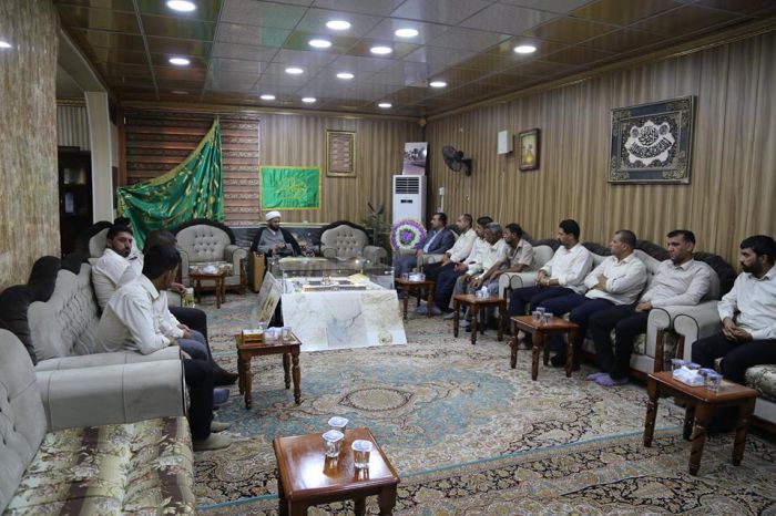 استقبل الامين الخاص لمرقد العلوية الطاهرة شريفة بنت الحسن (ع) سماحة الشيخ رؤوف الفتلاوي (دام توفيقه) موظفي المرقد الطاهر لتبادل تهاني عيد الفطر المبار