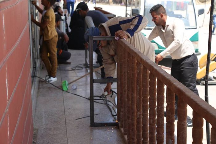 جانب من أعمال شعبة الصيانة في مرقد العلوية شريفة بنت الإمام الحسن المجتبى(عليهما السلام)،