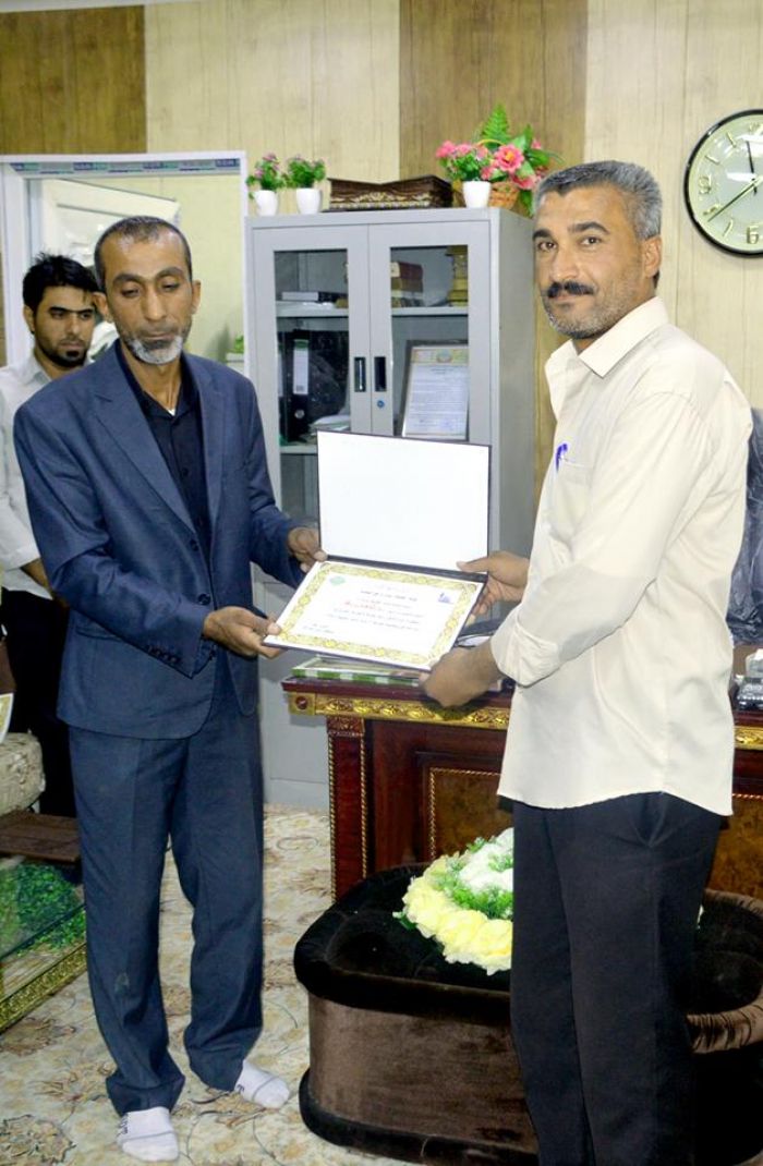 تكريم الامين الخاص لمرقد العلوية شريفة بنت الامام الحسن (ع) وعدد من شعب المرقد الشريف من قبل هيئة العقيلة زينب(ع).