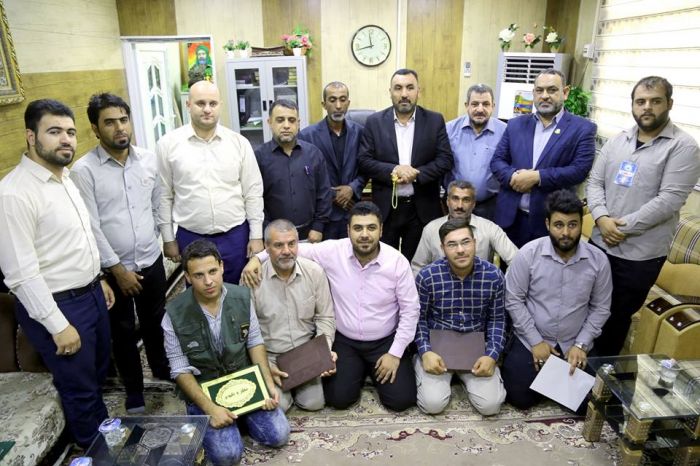 تكريم الامين الخاص لمرقد العلوية شريفة بنت الامام الحسن (ع) وعدد من شعب المرقد الشريف من قبل هيئة العقيلة زينب(ع).