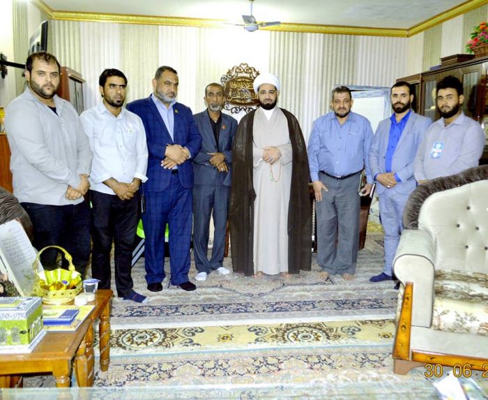 تكريم الامين الخاص لمرقد العلوية شريفة بنت الامام الحسن (ع) وعدد من شعب المرقد الشريف من قبل هيئة العقيلة زينب(ع).