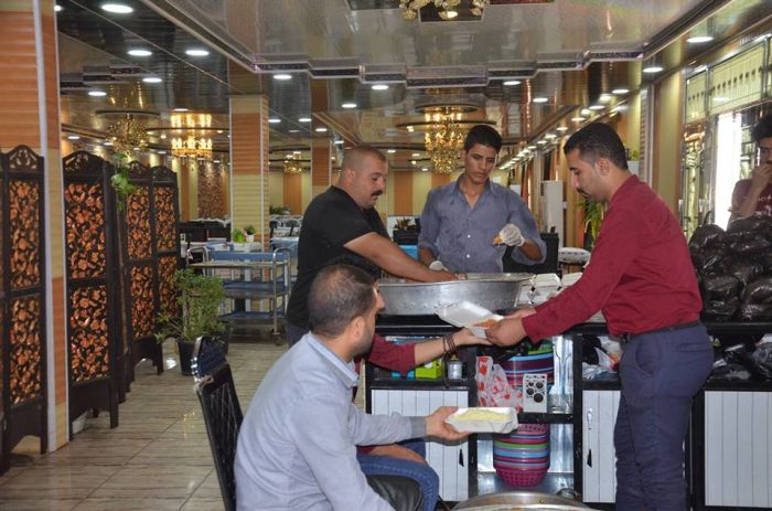 يَّواصل مضيف الإمام الحسن المجتبى (عليه السلام) في مرقد العلويَّة الطاهرة شريفة بنت الإمام الحسن المجتبى (عليهما السلام) عمله بتقديم أفضل الخدمات للزا