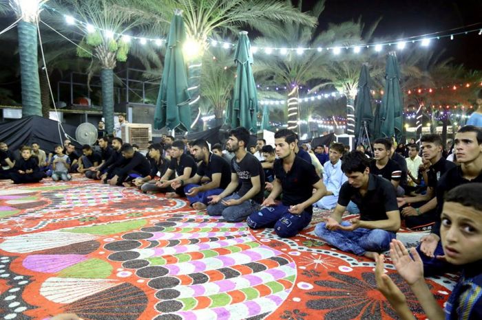 أقامت مجالس العزاء بمناسبة ذكرى هدم قبور أئمة البقيع (ع) ليلة الثامن من شهر شوال في الصحن السيدة أم البنين (سلام الله عليها) .