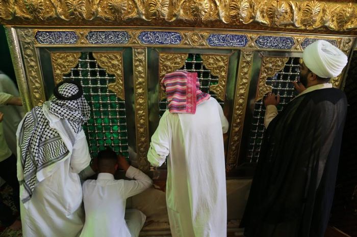 زيارة العلوية شريفة بنت الامام الحسن (عليهما السلام)