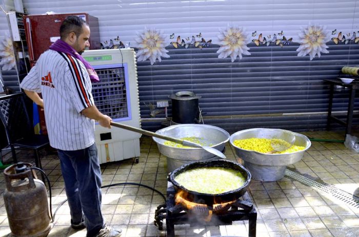 كريم آل محمد الإمام السَّبط الحَسن المجتبى (سلامُ الله تعالى عَليه) يستضيف زائرين أبنته السيدة المظلومة : شريفة (سلامُ الله عليها)
