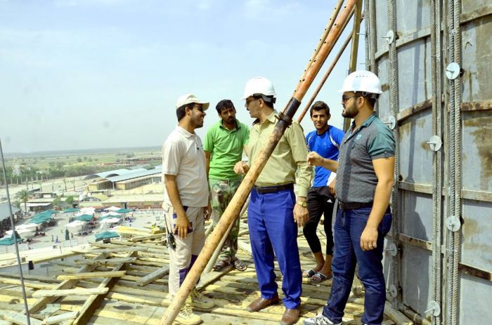 تستمر الشركة برفع منارات الحرم المطهر لمرقد العلوية الطاهرة شريفة بنت الإمام الحسن المجتبى (عليهما السلام)